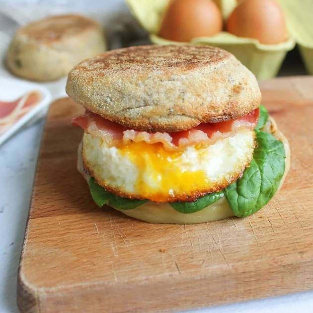 Mini egg muffin
